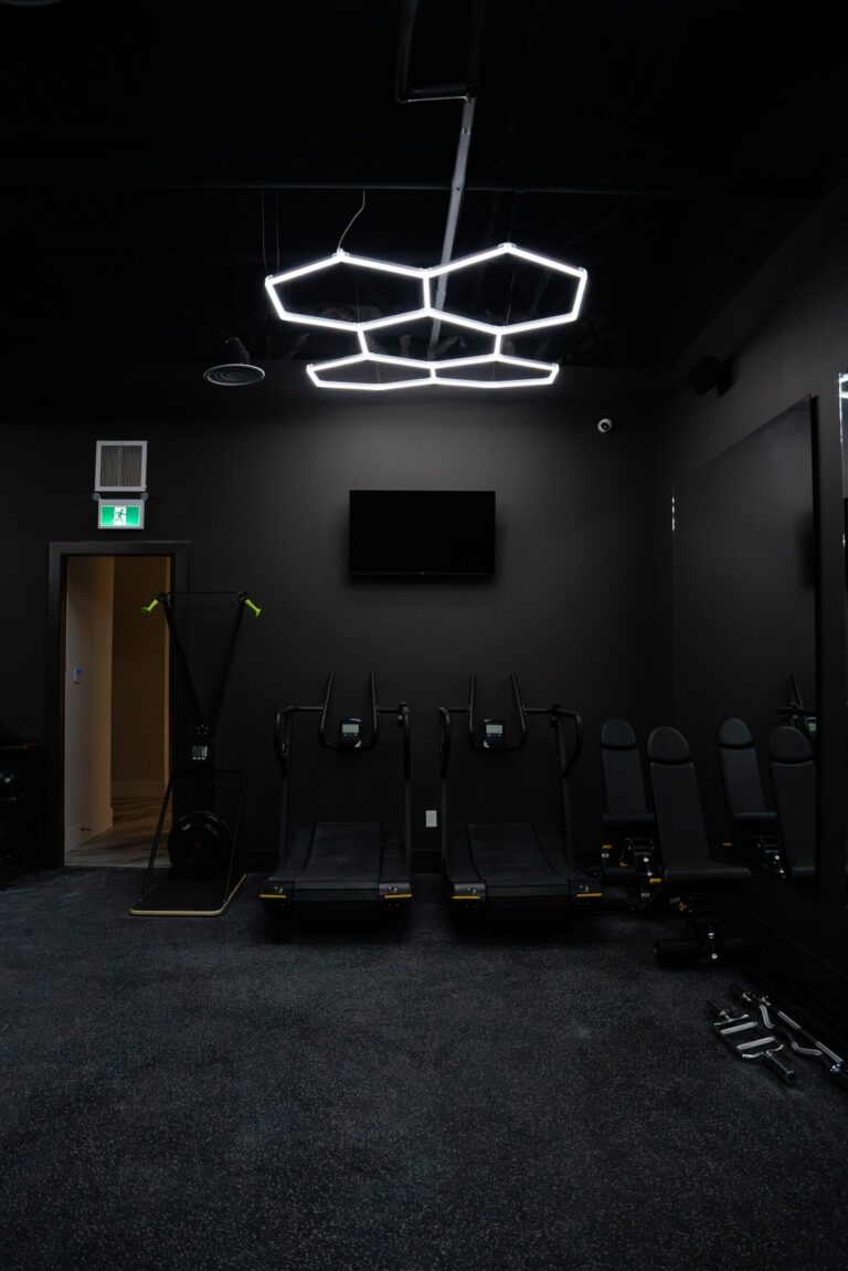JustHustle-Fitness-Studio-South-Surrey-and-White-Rock-BC-79-scaled